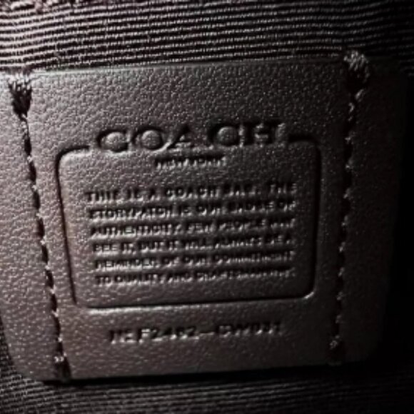 COACH Leather City Zip Tote Shoulder Bag- Black Gold Luxury Coach 🆕🎁⌚📦🏃💨🚚 - Picture 9 of 15